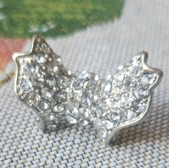 Upcycled to Brooches - Picture 4 of 8